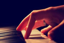 PG电子官网入口-暗流涌动！欧冠预选赛风暴眼：豪门磨刀，黑马亮剑