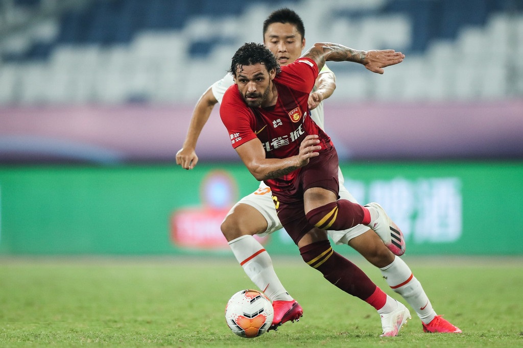 包含武汉卓尔vs广州富力:实力较量,谁能笑到最后的词条 包含武汉卓尔vs广州富力:实力较量,谁能笑到最后的词条