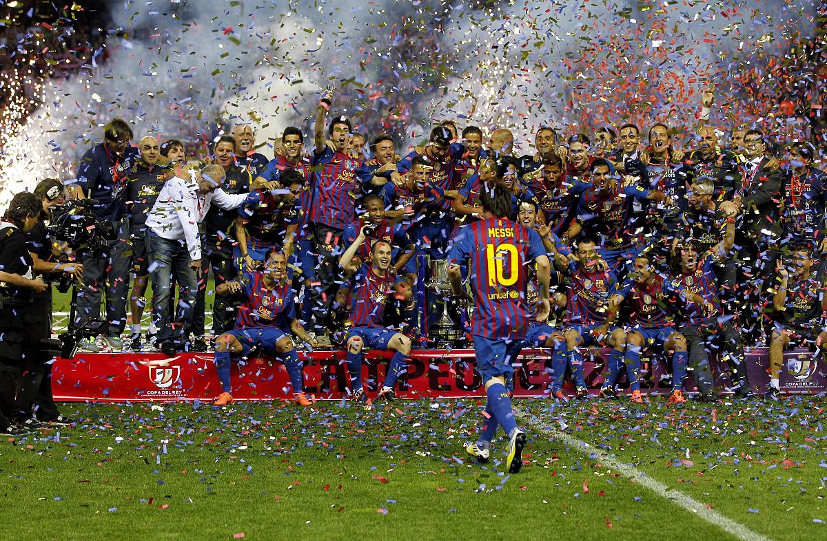 杜塞尔多夫球员集体爆发,连胜开局 杜塞尔多夫球员集体爆发,连胜开局