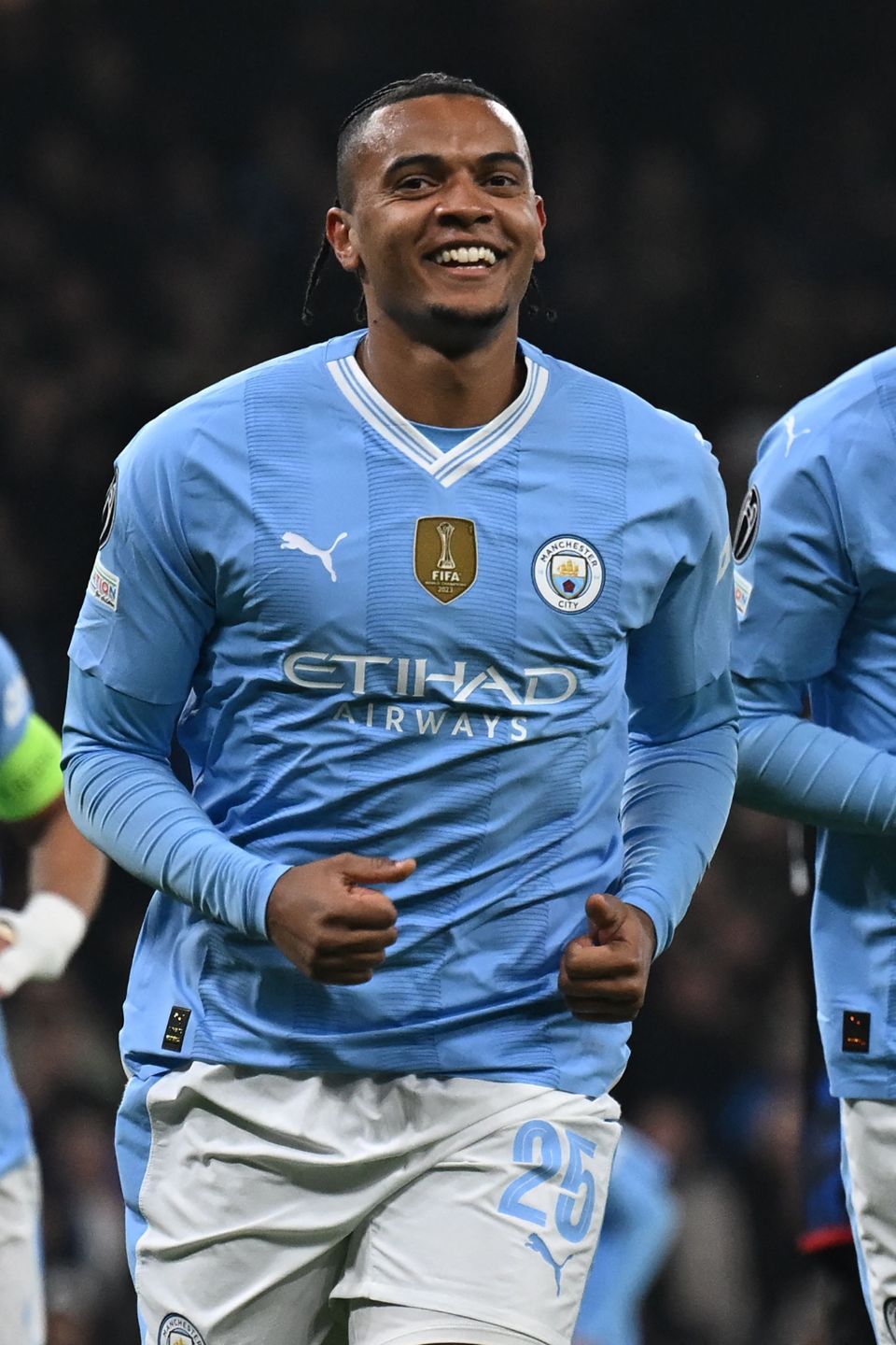 火力全开!曼城大胜晋级欧冠八强!的简单介绍 火力全开!曼城大胜晋级欧冠八强!的简单介绍