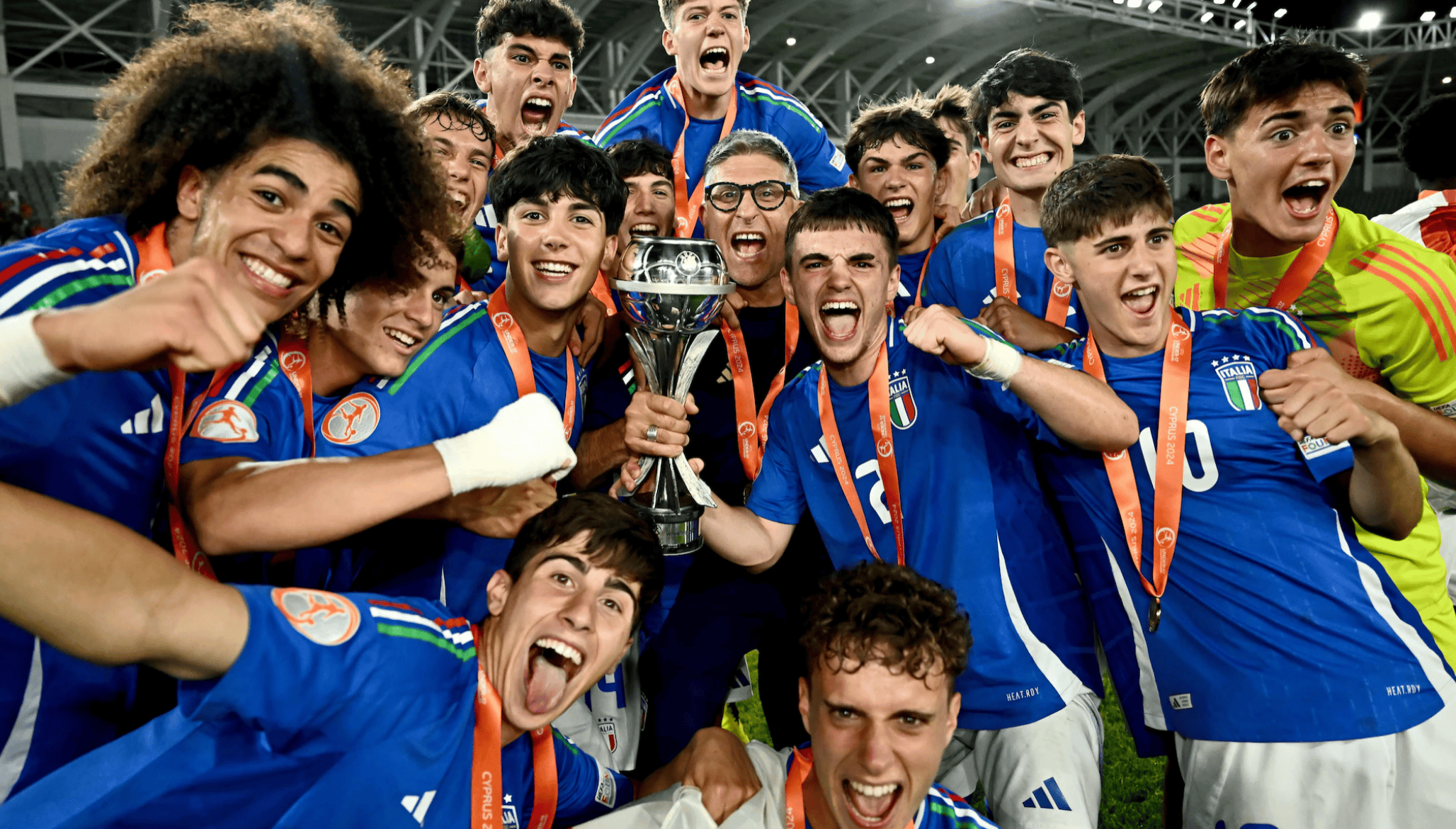 意大利队力克西班牙国家队晋级欧预赛决赛的简单介绍 意大利队力克西班牙国家队晋级欧预赛决赛的简单介绍