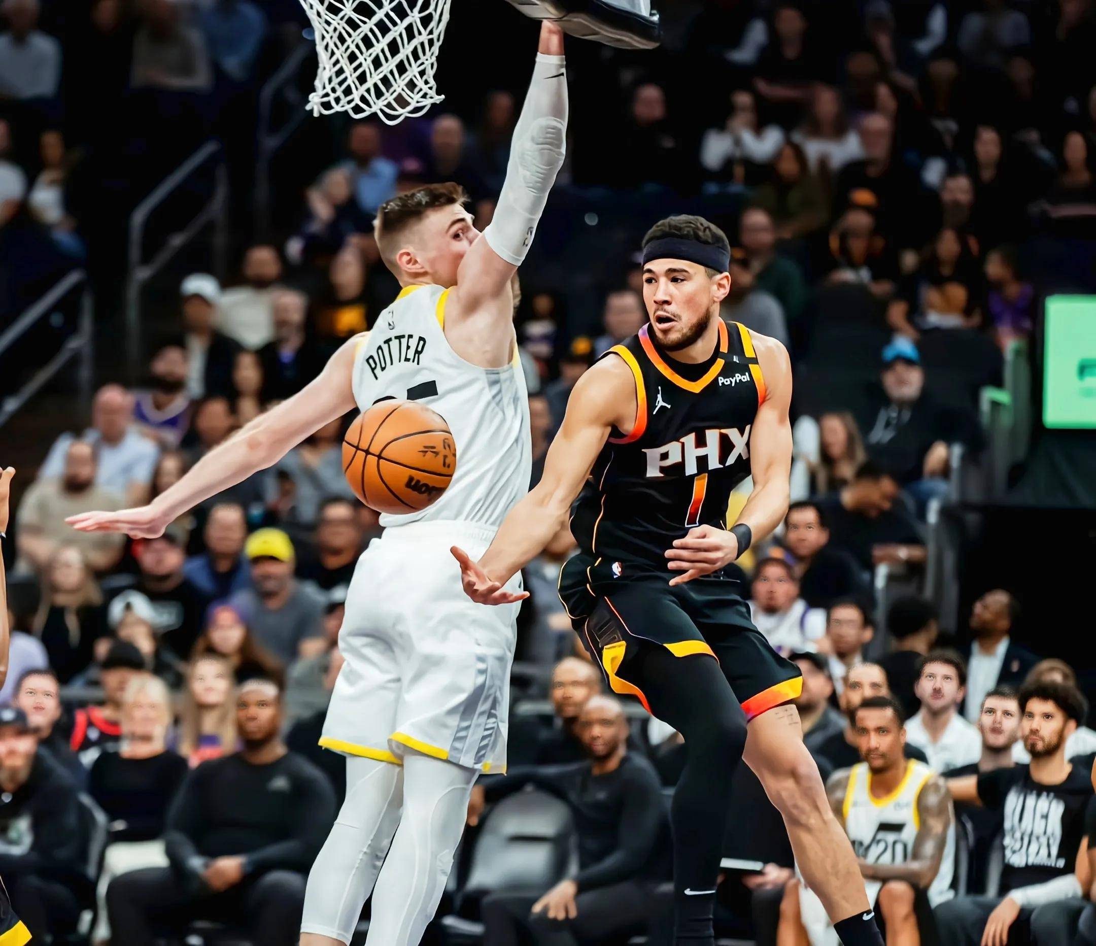 太阳战胜爵士,艾顿双+表现抢眼 太阳战胜爵士,艾顿双+表现抢眼