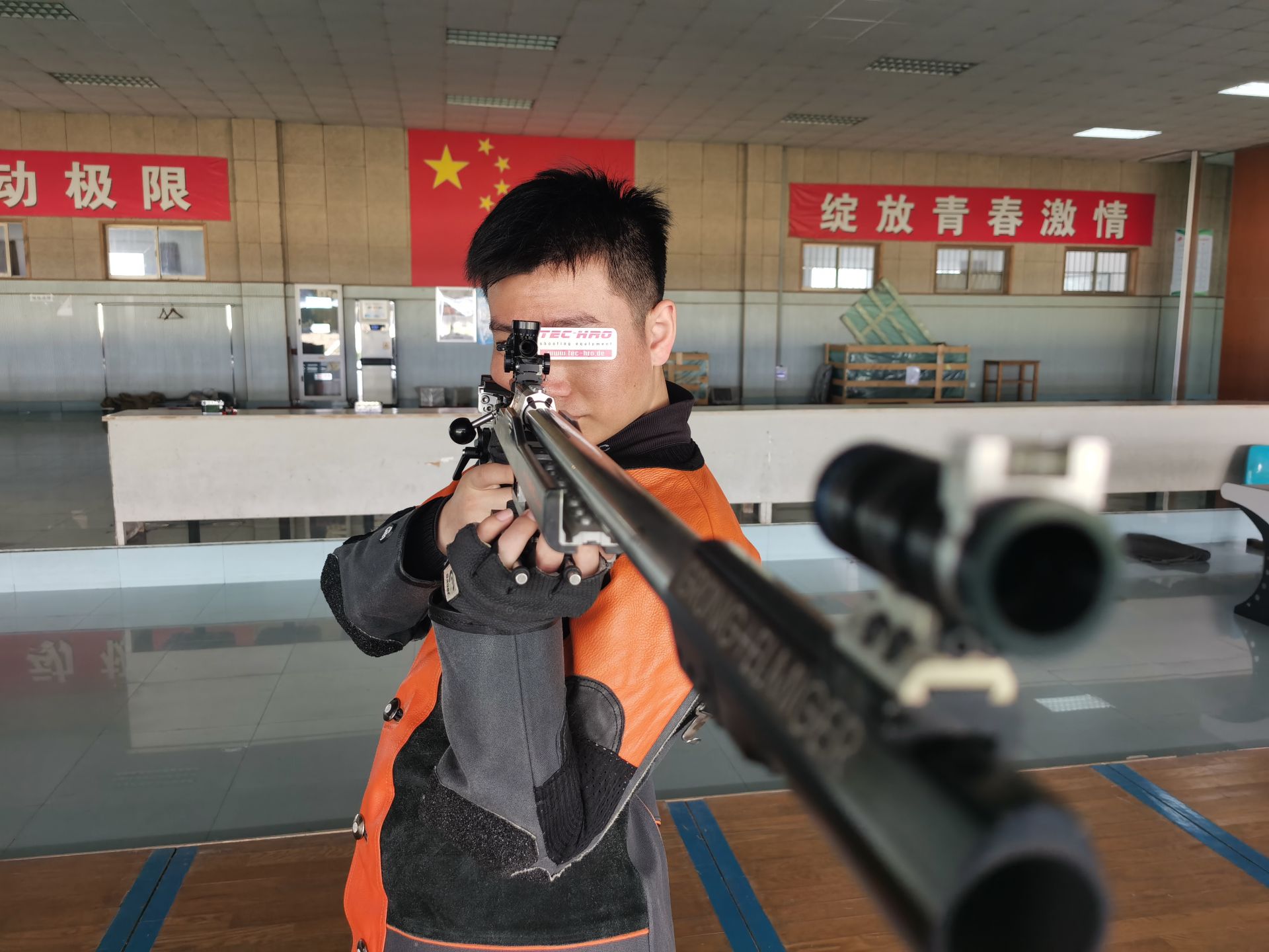 PG电子官网-津巴布韦射击名将准星贴靶，夺得桂冠