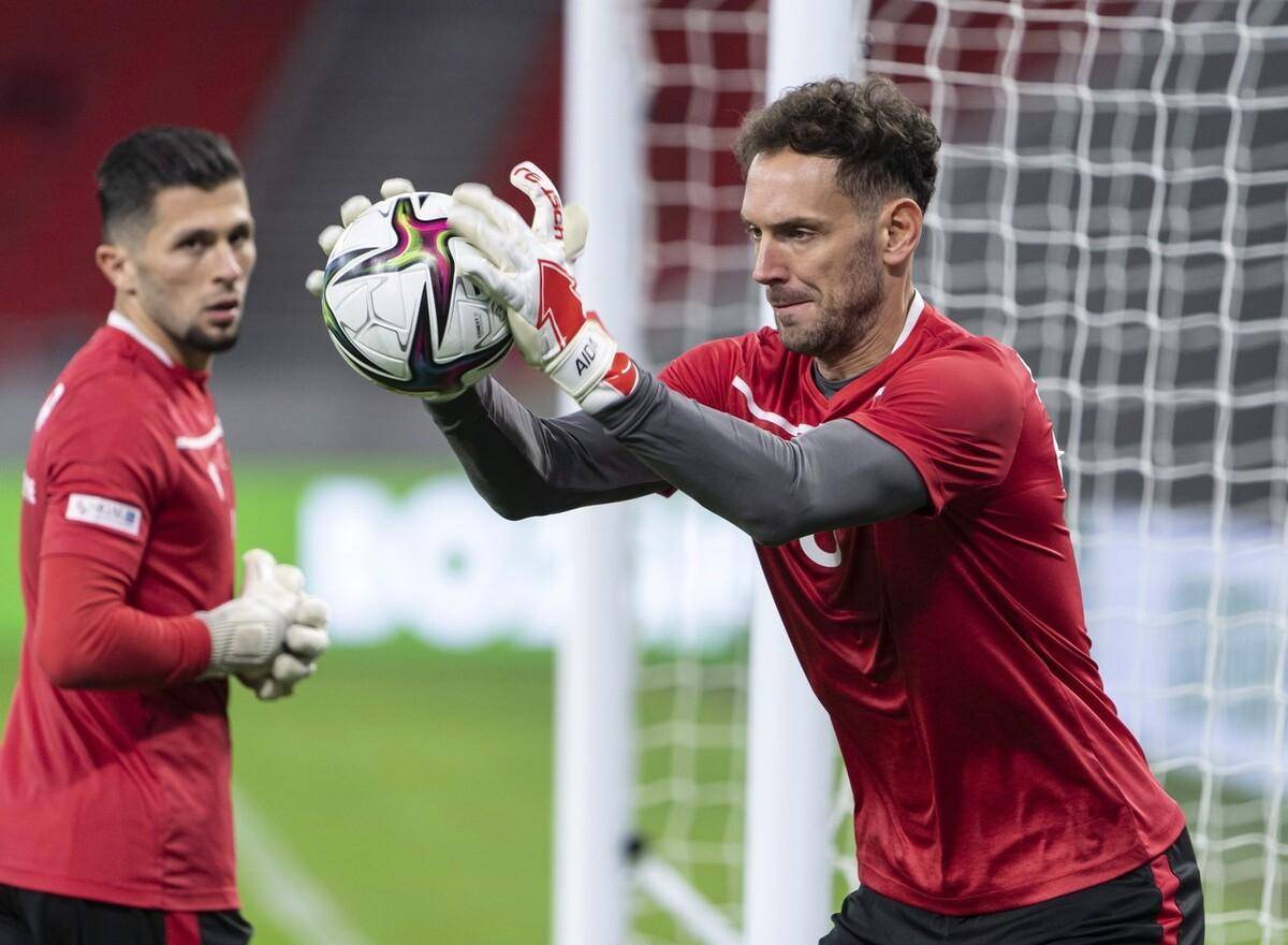 PG平台-匈牙利队在比赛中披荆斩棘