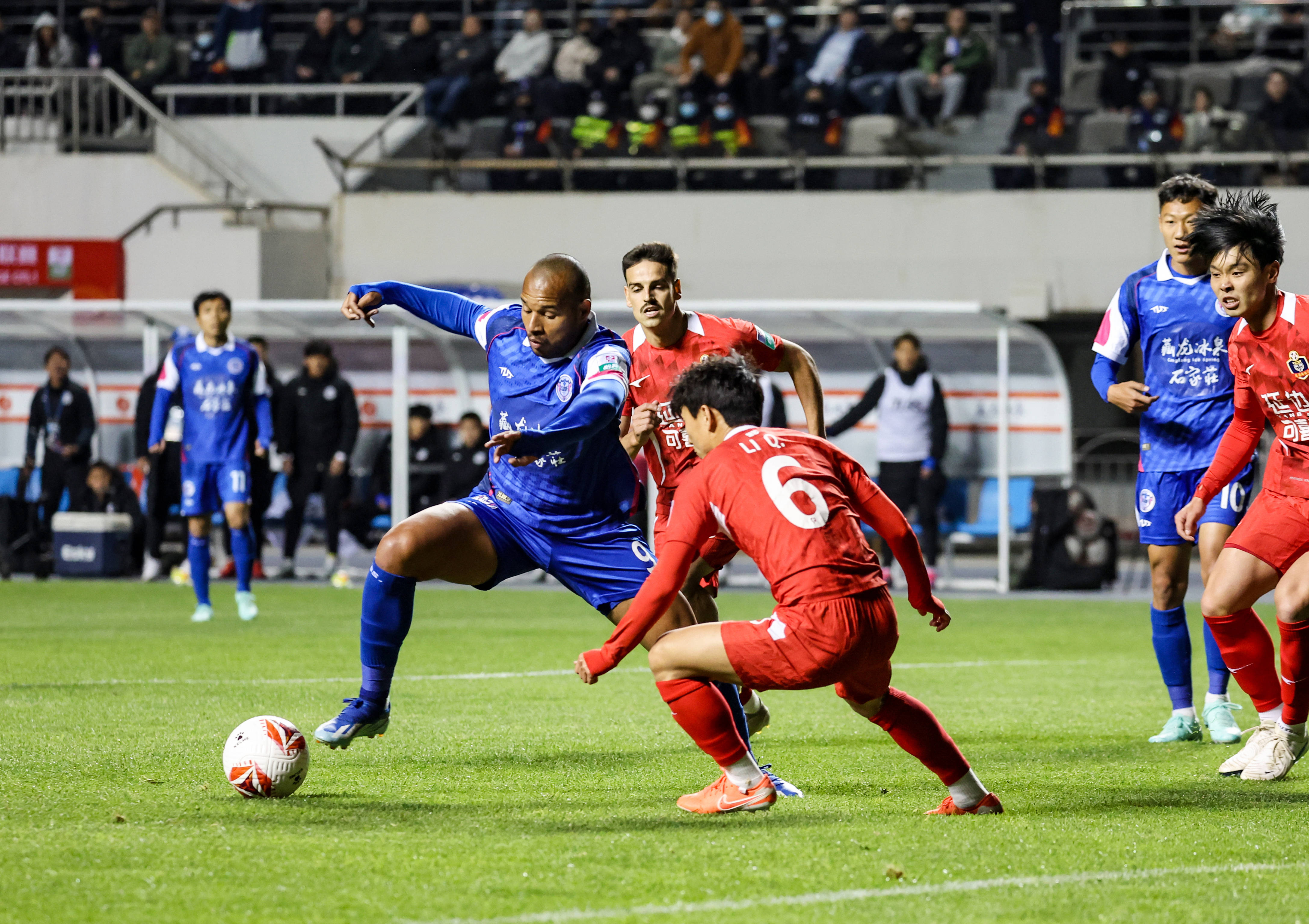 PG平台-中超豪强惨遭逆转，新赛季挑战凶险