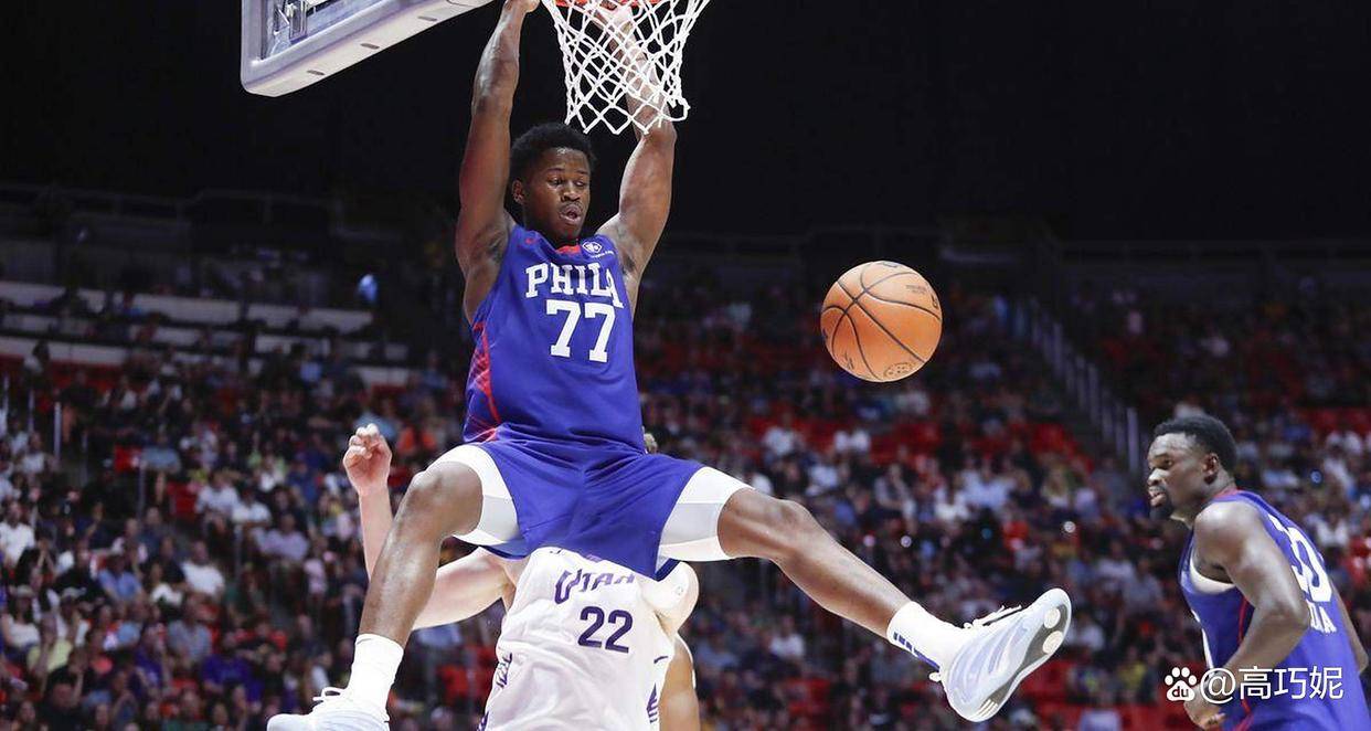 新秀球员表现亮眼,为球队赢得胜利 新秀球员表现亮眼,为球队赢得胜利