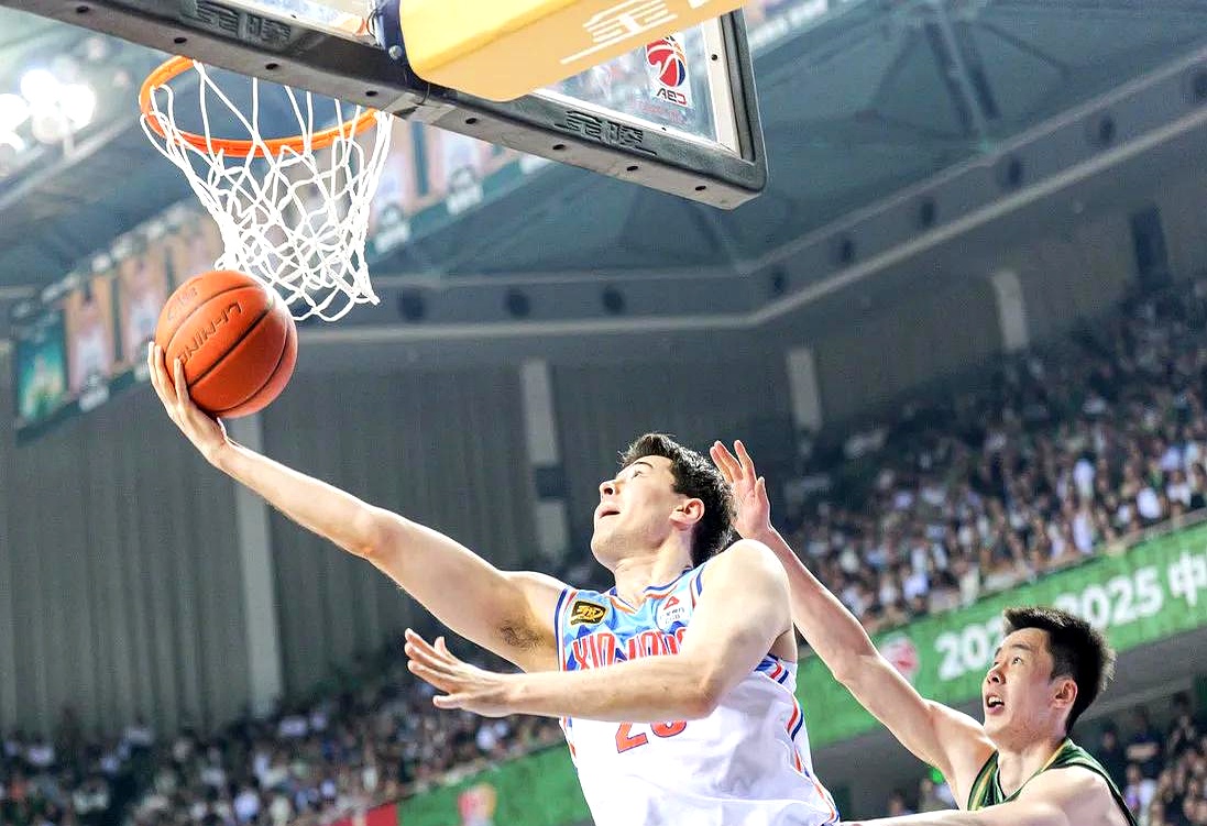 海南男篮稳扎稳打,一路向前 海南男篮稳扎稳打,一路向前