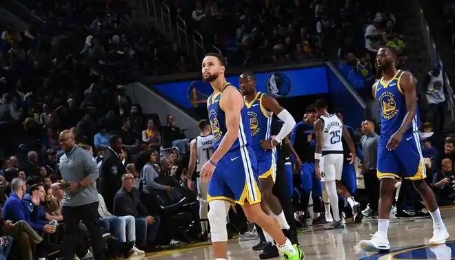 鹈鹕客场击败独行侠,霍勒迪贡献全场分 鹈鹕客场击败独行侠,霍勒迪贡献全场分