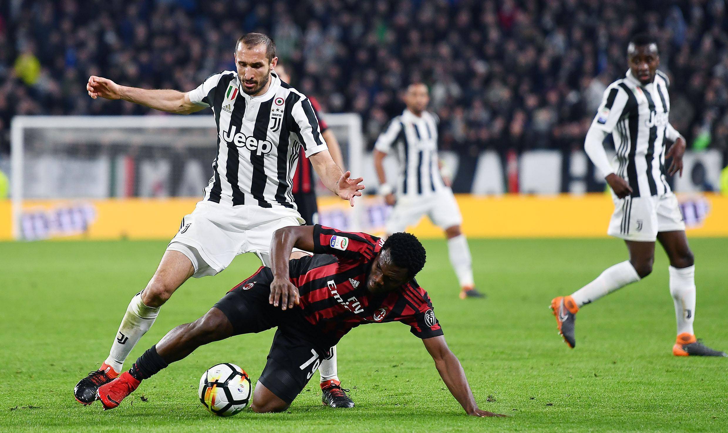 尤文图斯大败,晋级之途更加坎坷 尤文图斯大败,晋级之途更加坎坷