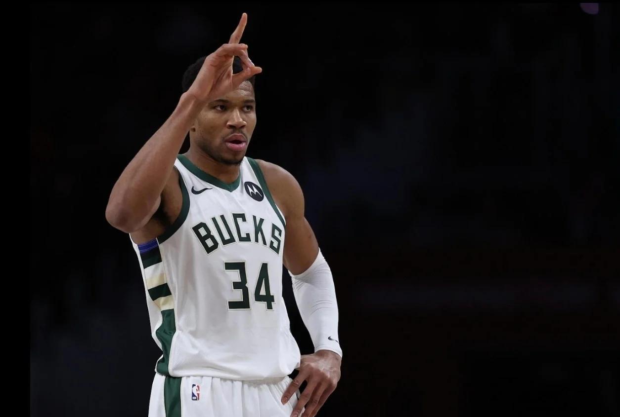 PG电子官网-雄鹿大胜快船，字母哥表现全面成为最佳球员