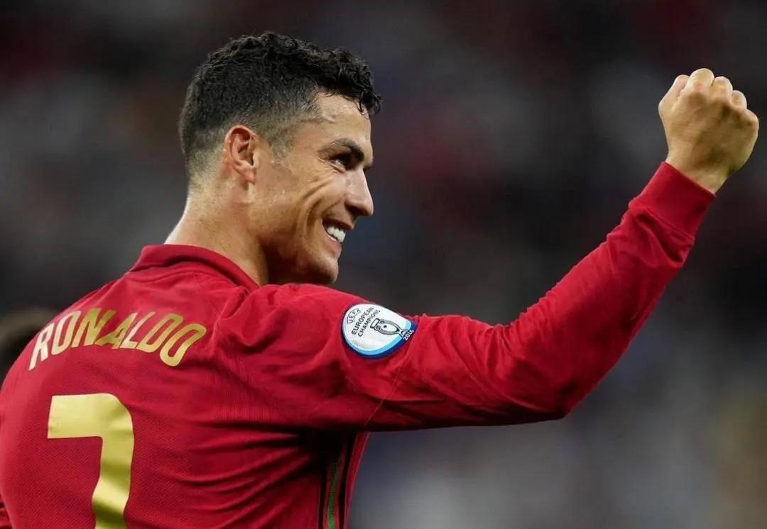 葡萄牙队在客场对阵卢森堡时大比分获胜 葡萄牙队在客场对阵卢森堡时大比分获胜