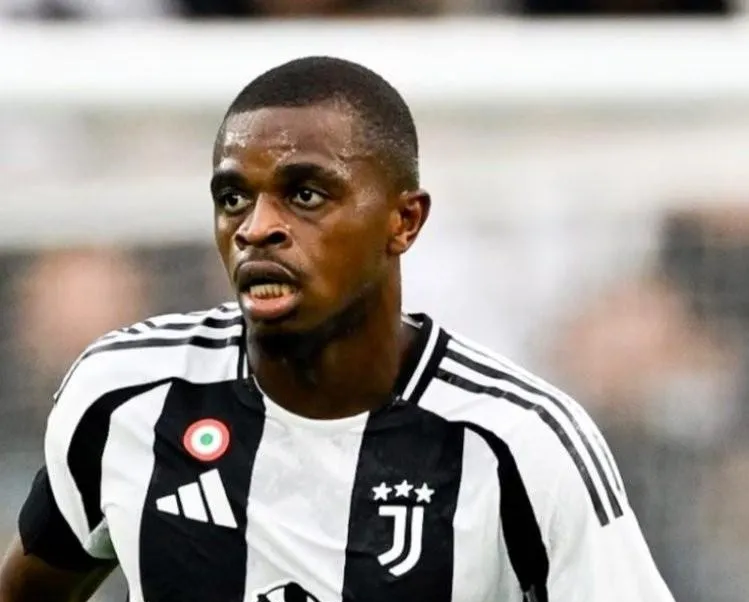 尤文图斯后卫伤退,影响球队表现的简单介绍 尤文图斯后卫伤退,影响球队表现的简单介绍