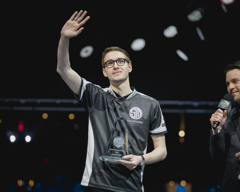 TSM血洗NS,Xiaohu单局斩获MVP峡谷大战小组赛,引爆全场热议 TSM血洗NS,Xiaohu单局斩获MVP峡谷大战小组赛,引爆全场热议