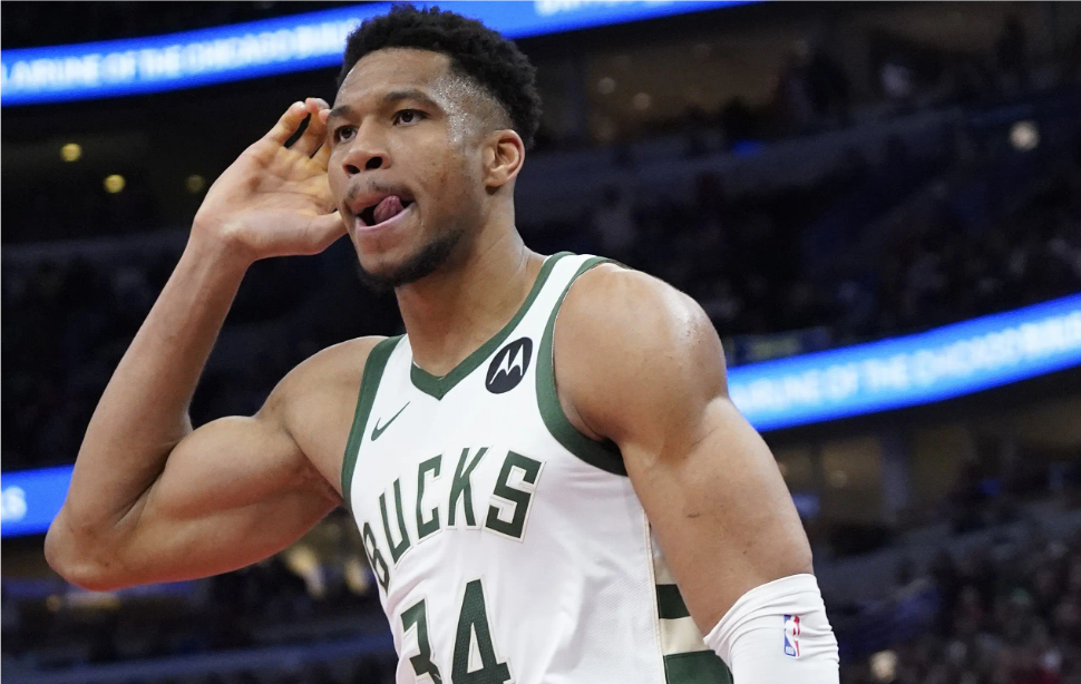 雄鹿队主场力克老鹰 雄鹿队主场力克老鹰