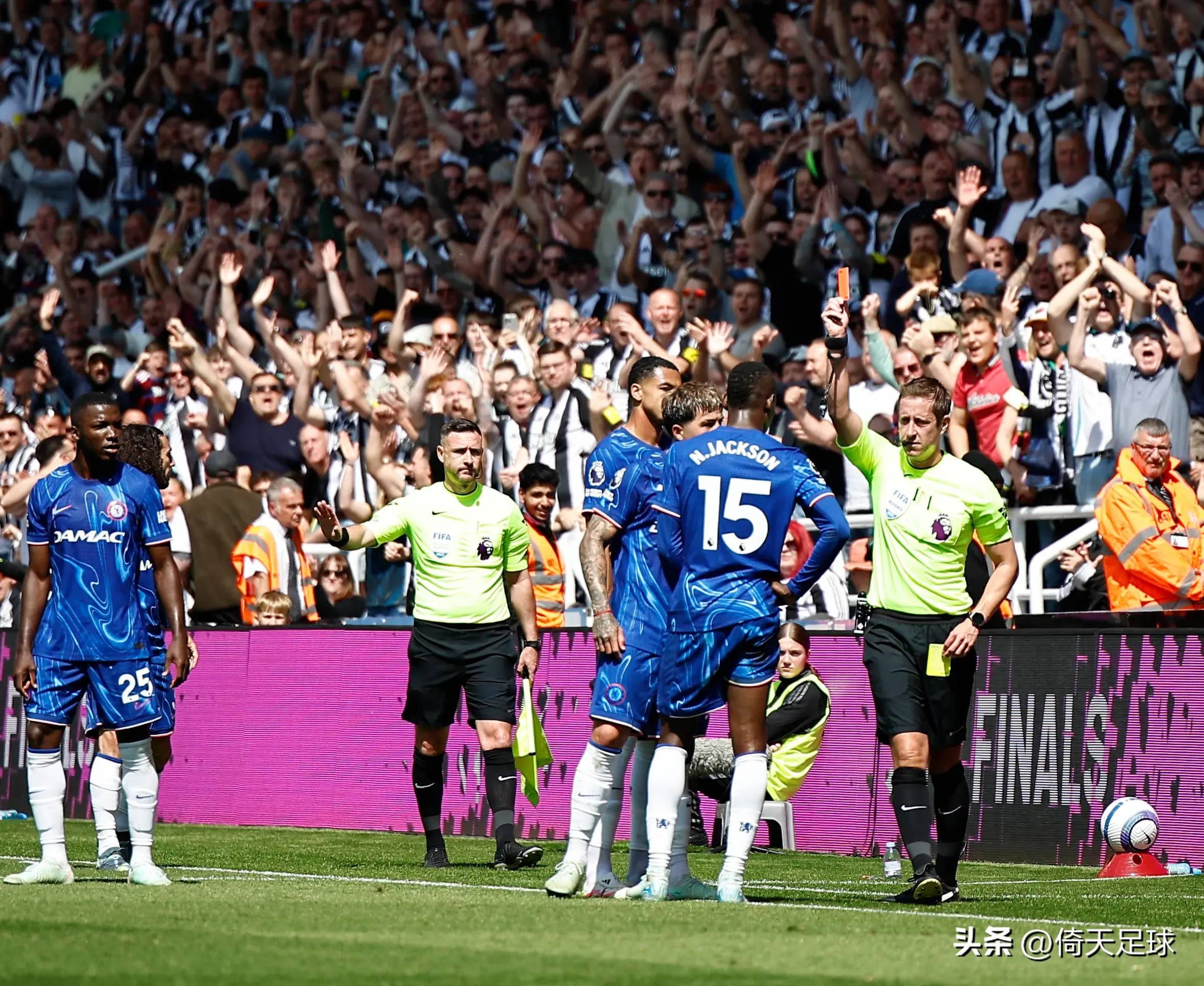 切尔西大胜诺里奇联联赛争夺激烈