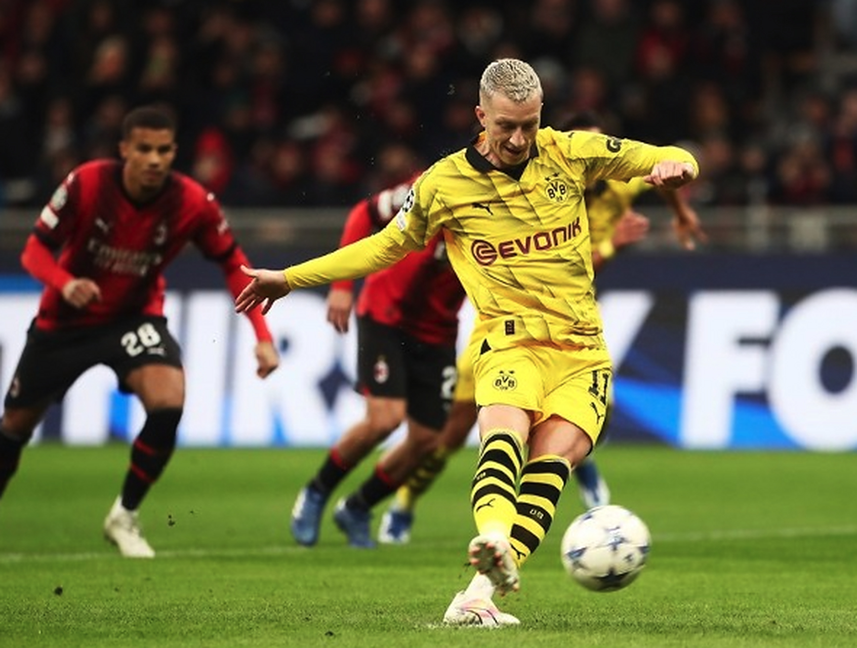 PG电子游戏-包含多特蒙德主场苦胜，汉诺威艰难守住领先优势的词条