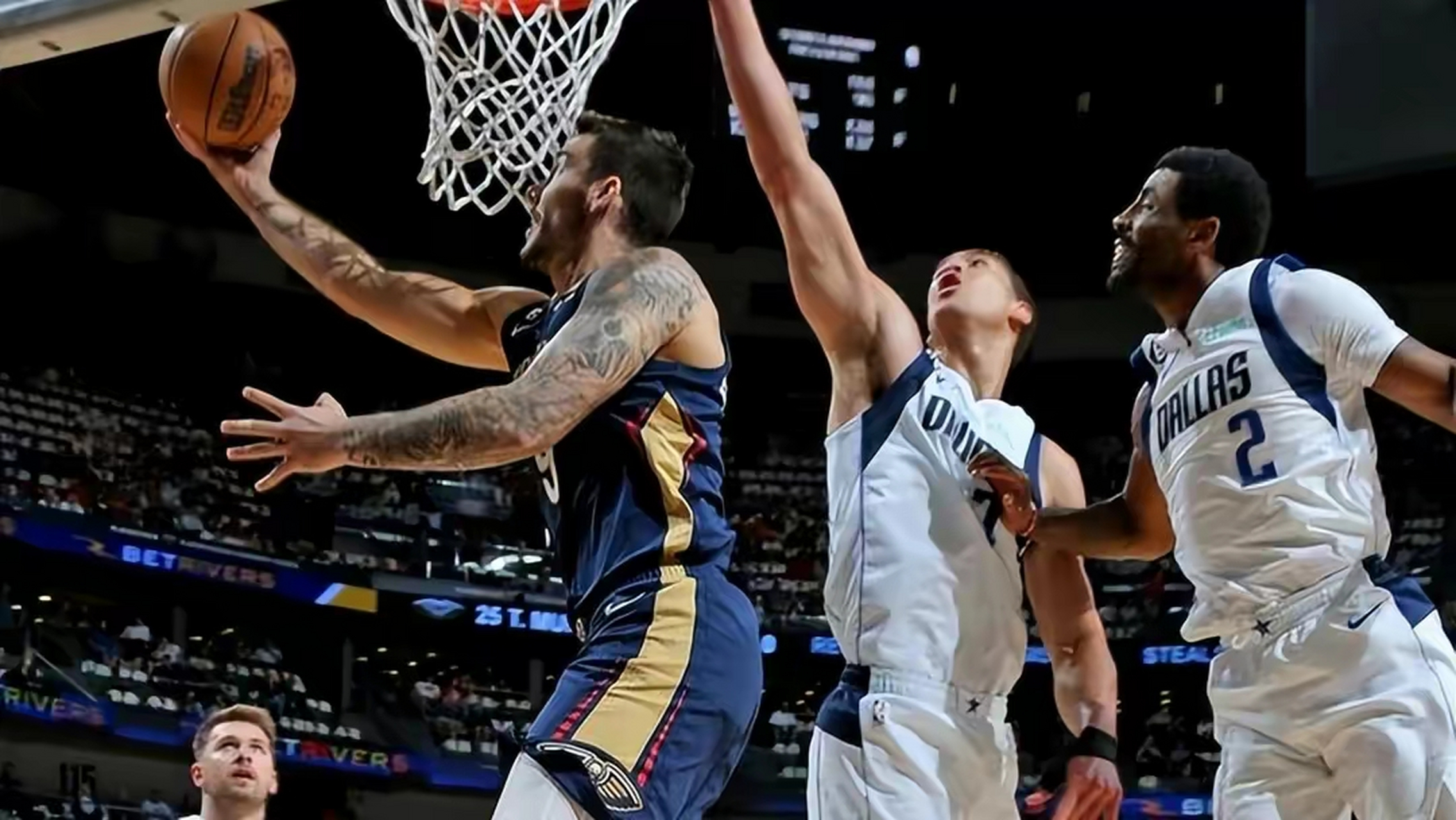 独行侠轻取山东队,麦科勒姆带队取胜 独行侠轻取山东队,麦科勒姆带队取胜