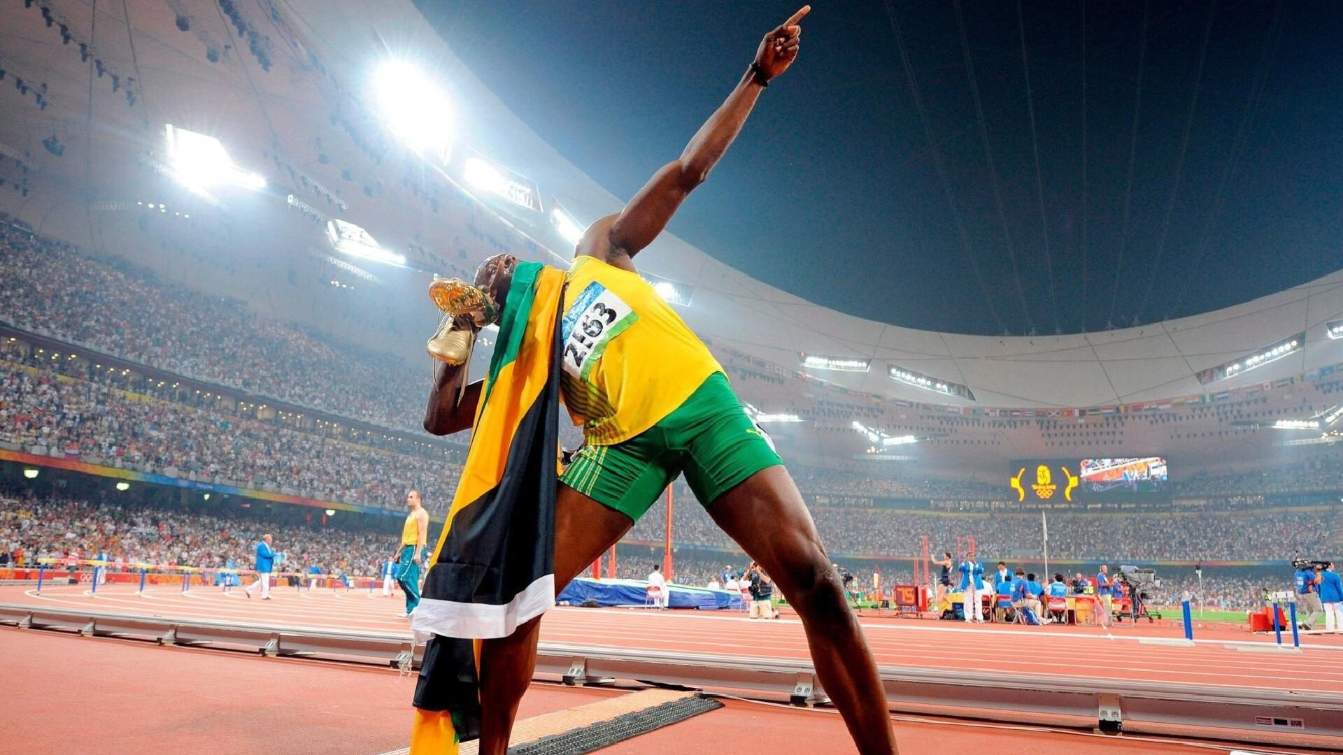 太阳烈焰焚金，霍勒迪主宰赛场，晋级之路势不可挡